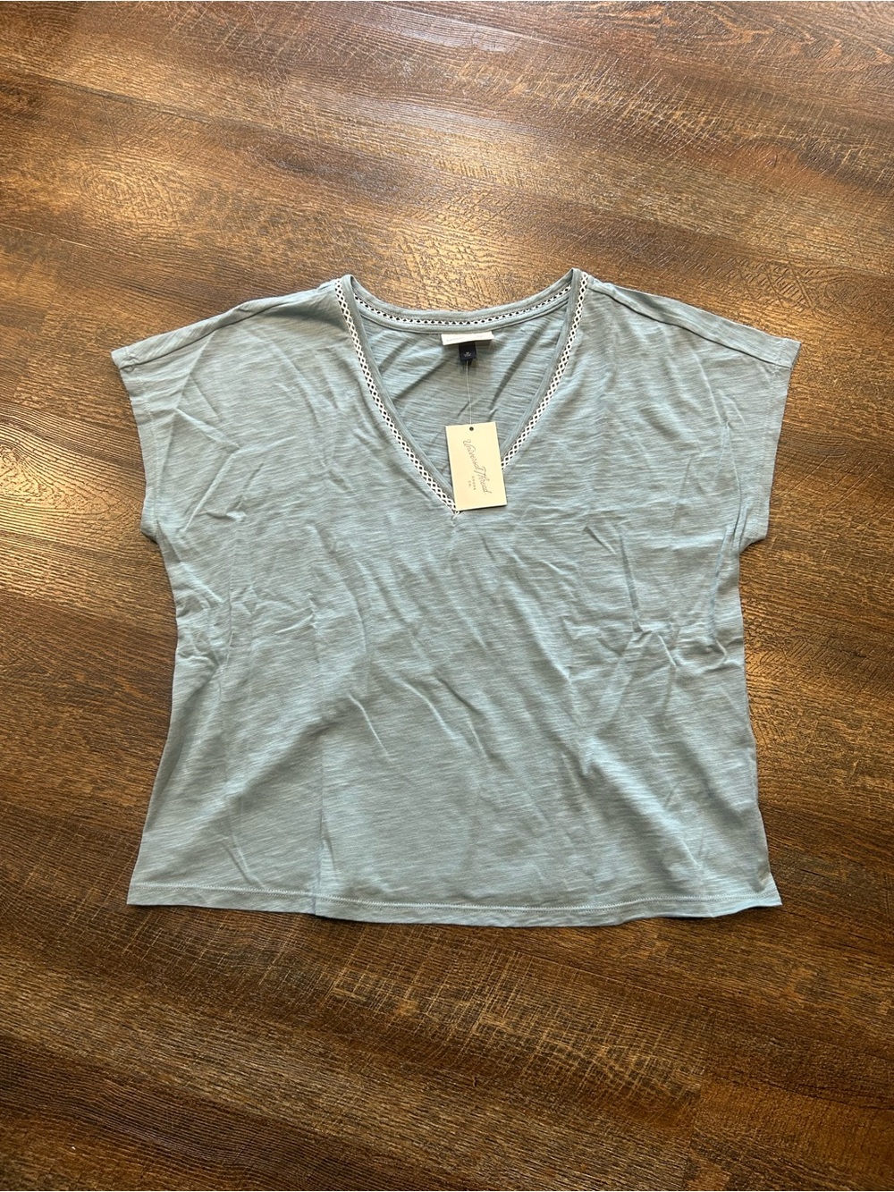 Universal Thread V-Neck Lace-Trim Short Sleeve Tee
